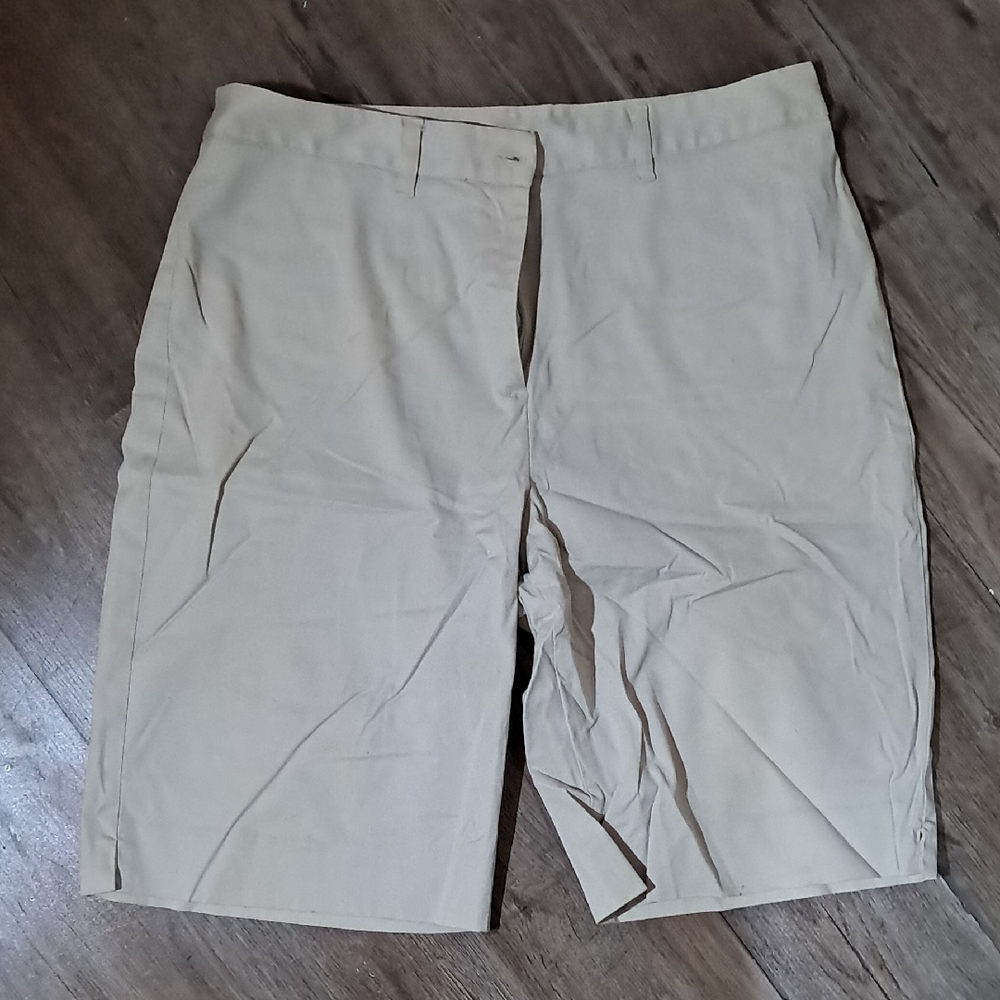 Jones New York Signature Beige Flat Front Shorts
